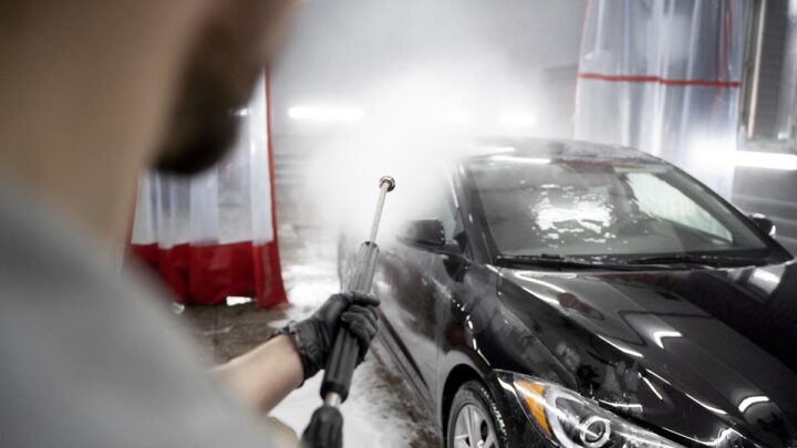 Consejos para el uso eficiente del agua en tu lavadero de autos